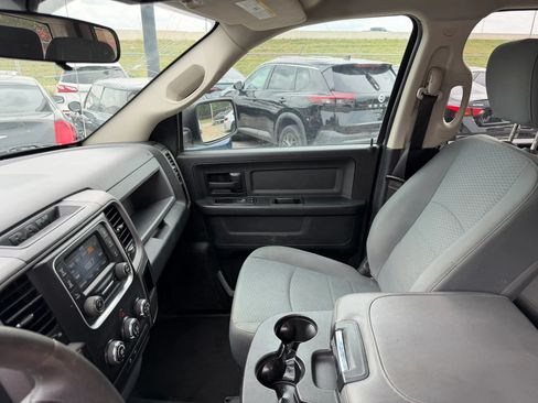 Used 2017 RAM 1500 Express RWD image 8