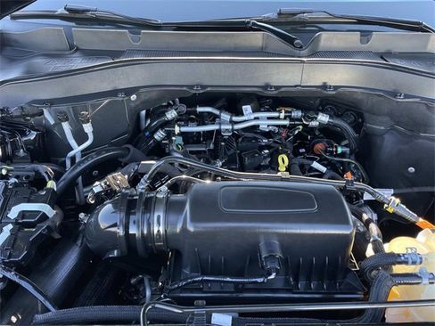 Certified 2022 Ford Explorer XLT w/ Equipment Group 202A image 37