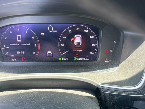 Used 2022 Honda Civic Sport Touring image 3