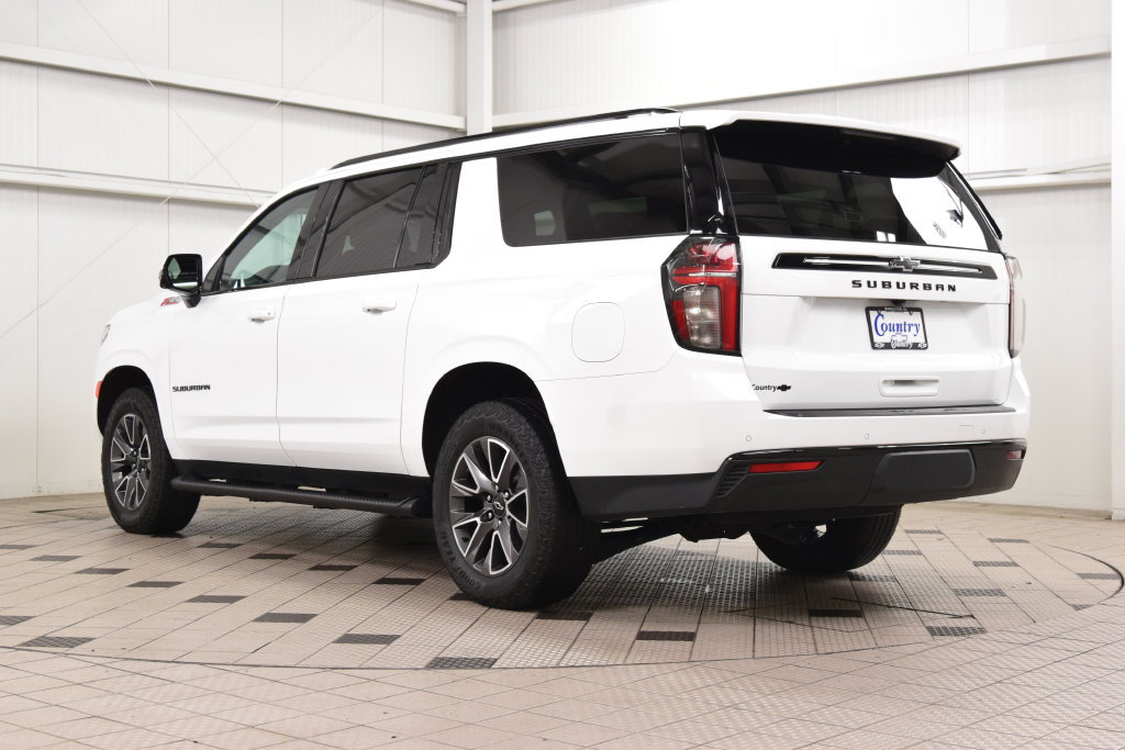 Used 2024 Chevrolet Suburban Z71 w/ Luxury Package AWD/4WD image 6