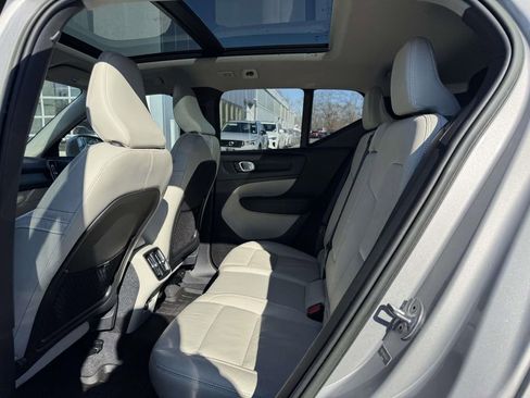 Certified 2023 Volvo XC40 B5 Plus w/ Driver Assist Package image 9