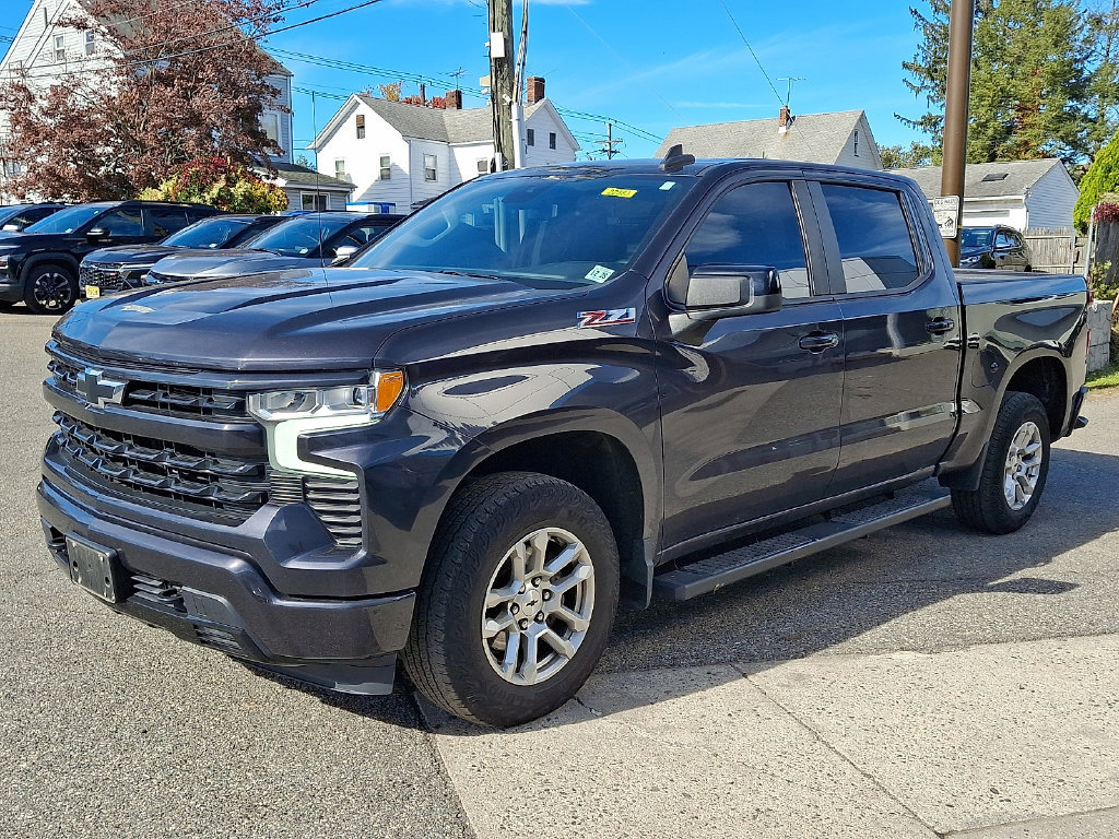 Used 2023 Chevrolet Silverado 1500 RST w/ Z71 Off-Road Package AWD/4WD image 3