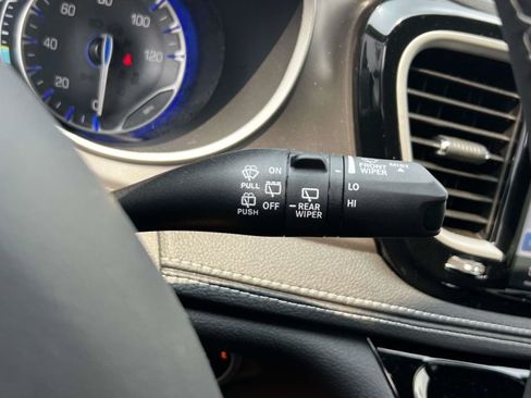 Used 2026 Chrysler Pacifica Select FWD image 23