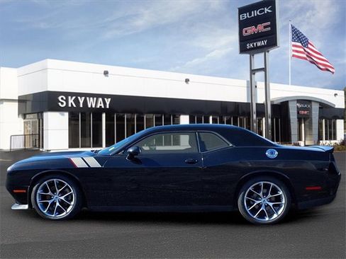 Used 2022 Dodge Challenger GT image 8