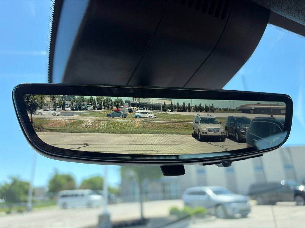 Used 2023 GMC Sierra 1500 Denali Ultimate AWD/4WD image 13