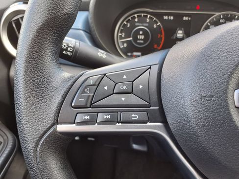 Used 2025 Nissan Versa SV FWD image 27
