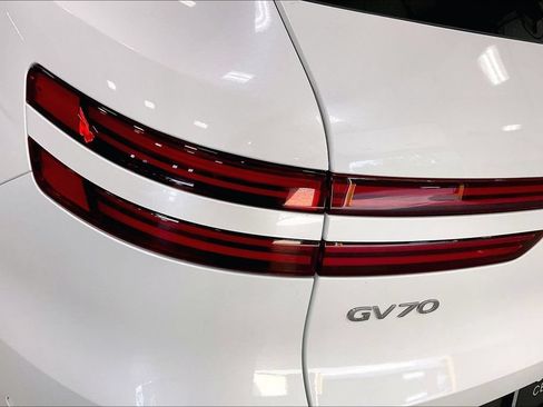 Used 2026 Genesis GV70 2.5T Advanced AWD/4WD image 24