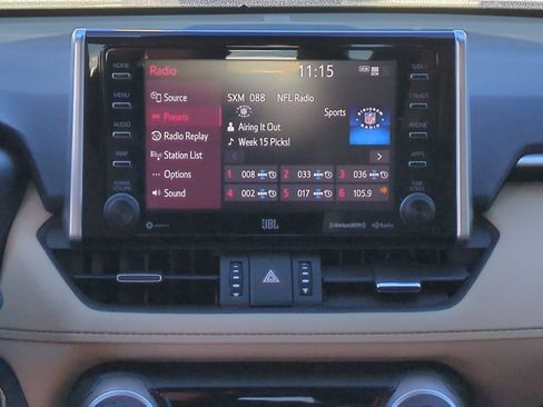 Used 2021 Toyota RAV4 Limited image 17