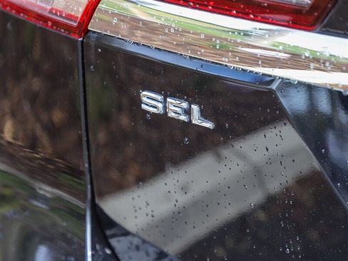 Used 2019 Volkswagen Atlas SEL Premium image 16