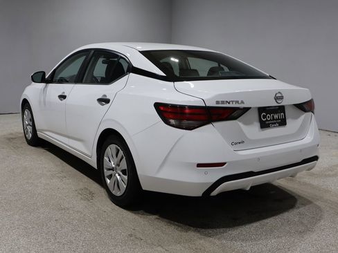 Used 2024 Nissan Sentra S image 5