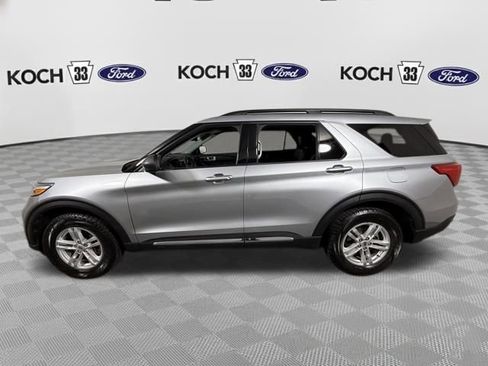 Used 2023 Ford Explorer XLT w/ Equipment Group 202A image 4