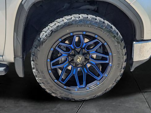 Used 2020 GMC Sierra 1500 SLT RWD image 11