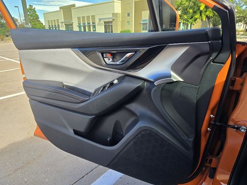 Used 2019 Subaru Crosstrek 2.0i Limited w/ Moonroof Package AWD/4WD image 18