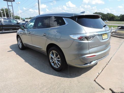 Certified 2023 Buick Enclave Avenir w/ Avenir Technology Package image 11