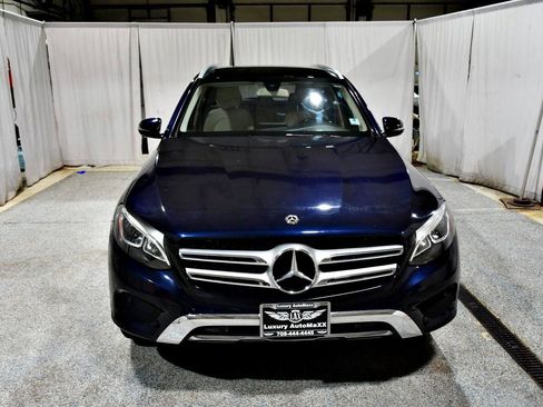 Used 2019 Mercedes-Benz GLC 300 4MATIC image 2