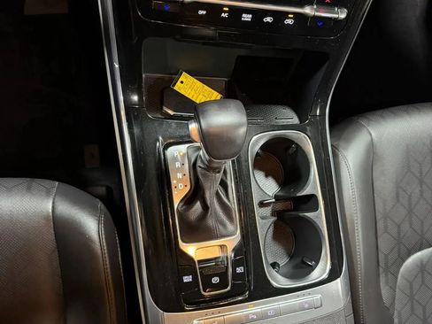 Used 2023 Kia Carnival EX FWD image 38