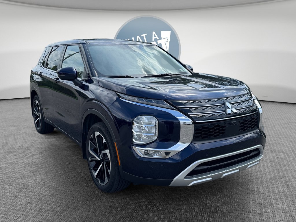 Used 2022 Mitsubishi Outlander SE AWD/4WD image 1