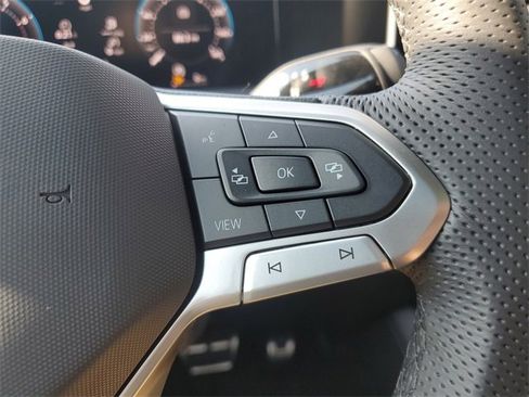 New 2026 Volkswagen Tiguan SE R-Line image 28