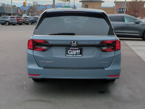 Used 2023 Honda Odyssey Sport image 7