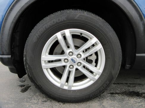 Used 2020 Ford Explorer XLT w/ Equipment Group 202A image 16