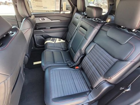 New 2026 Ford Explorer ST-Line w/ ST-Line Street Pack AWD/4WD image 6
