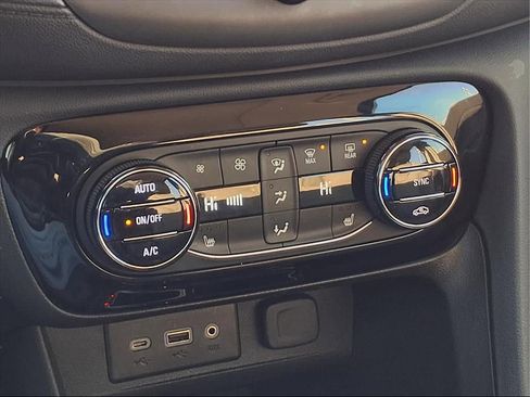 Used 2023 Buick Encore GX Select w/ Experience Buick Package image 9