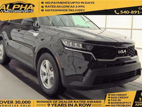 Used 2023 Kia Sorento LX image 1