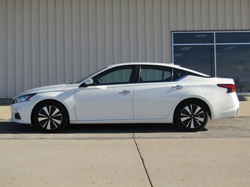 Used 2021 Nissan Altima 2.5 SV image 10