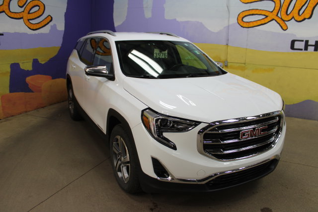 Used 2020 GMC Terrain SLT w/ Preferred Package FWD image 2