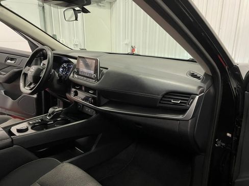 Used 2025 Nissan Rogue SV AWD/4WD image 44