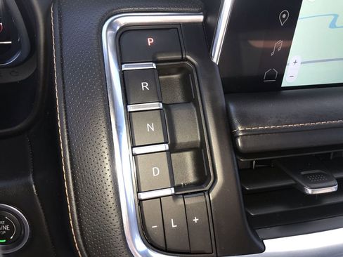 Used 2024 GMC Yukon AT4 w/ Technology Package image 20