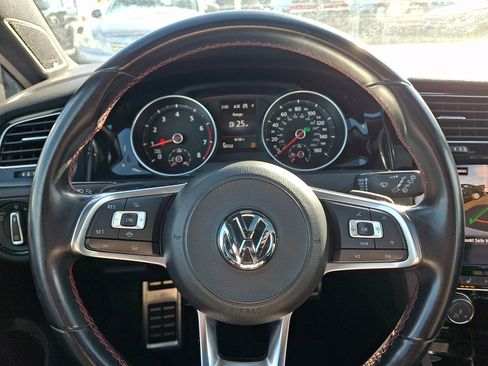 Used 2019 Volkswagen GTI SE image 19