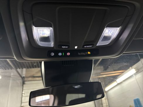 Used 2024 Chevrolet Silverado 1500 Custom image 32