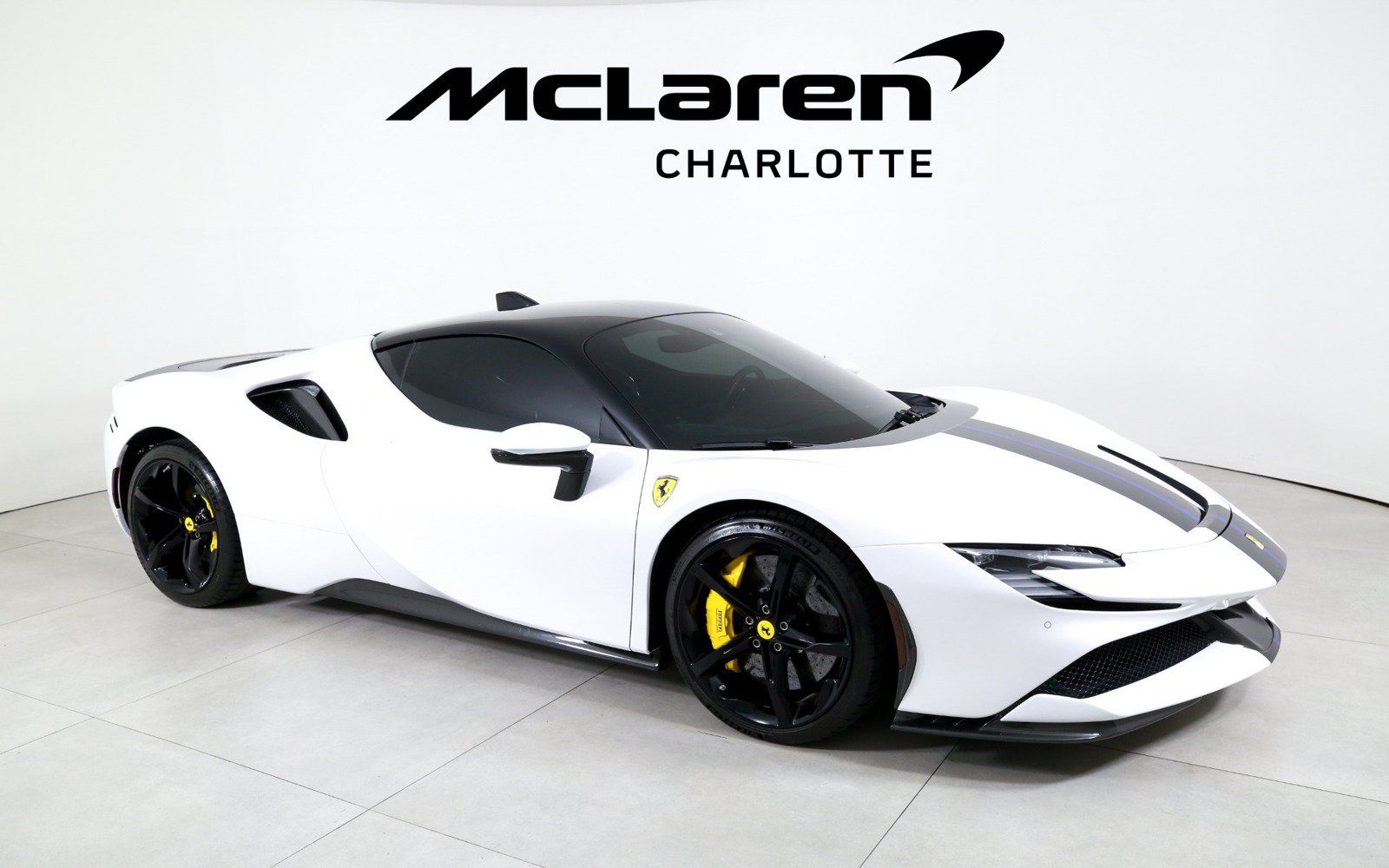 Used 2022 Ferrari SF90 Stradale AWD/4WD image 2