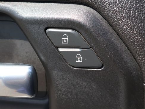 Used 2019 Chevrolet Silverado 1500 LT Trail Boss image 18