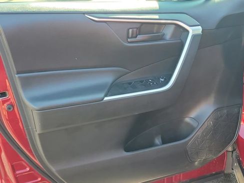 Used 2024 Toyota RAV4 LE AWD/4WD image 18