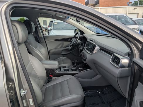 Used 2016 Kia Sorento EX AWD/4WD image 11