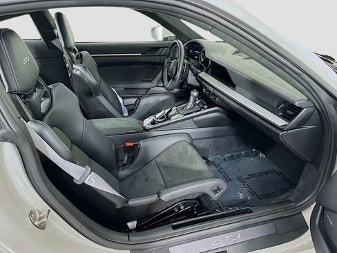 Used 2022 Porsche 911 GT3 image 23