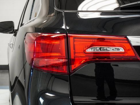 Used 2020 Acura MDX FWD image 14