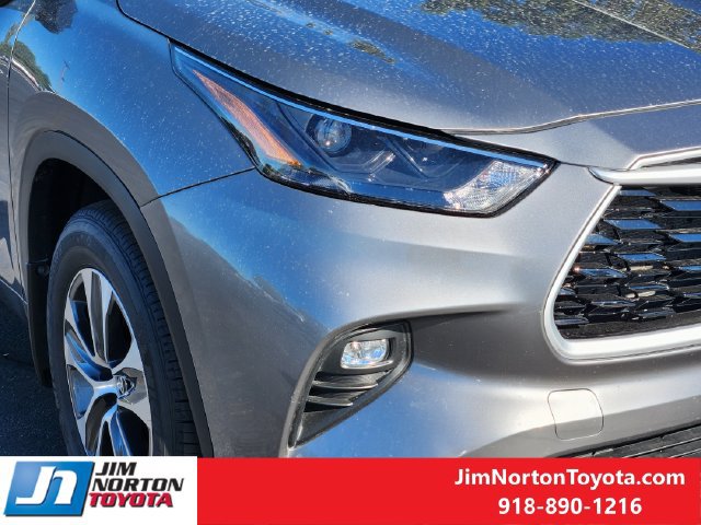 Used 2026 Toyota Highlander XLE AWD/4WD image 9