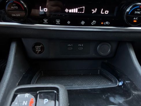 Used 2025 Nissan Rogue SV FWD image 27