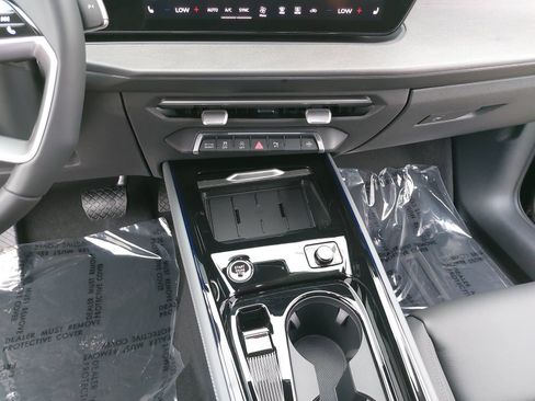 New 2026 Audi Q3 quattro 2.0T AWD/4WD image 22