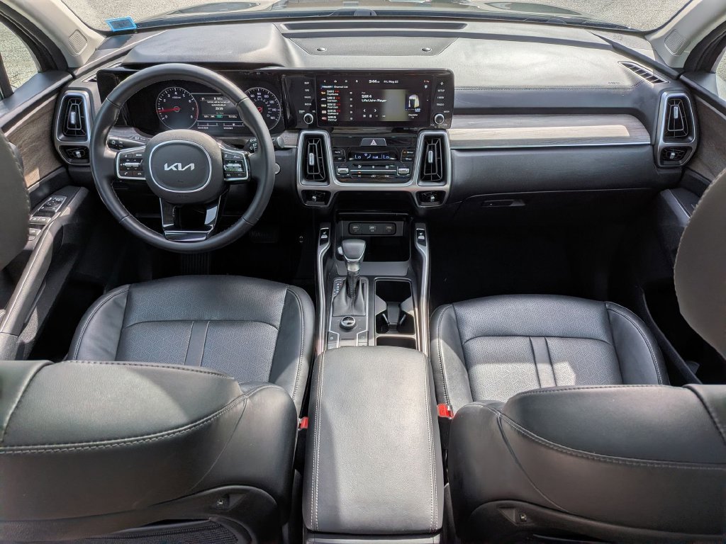 Used 2022 Kia Sorento S w/ Panoramic Sunroof Package AWD/4WD image 23