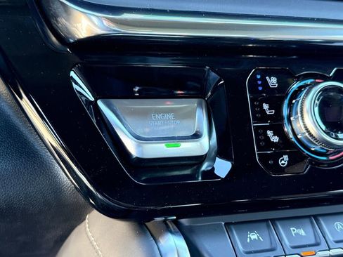 Used 2024 GMC Sierra 1500 Denali Ultimate image 6