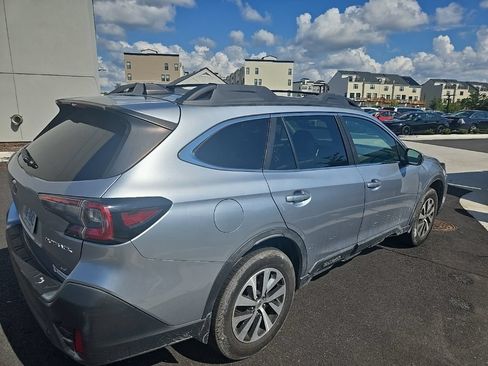 Used 2020 Subaru Outback Premium w/ Popular Package #1 AWD/4WD image 4