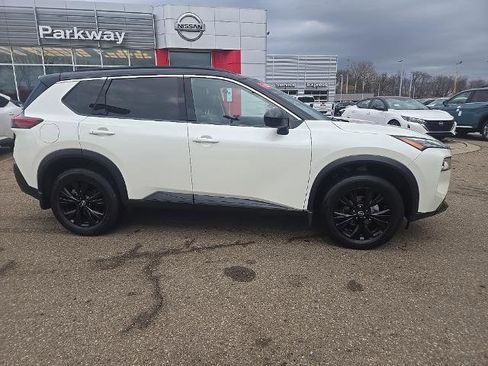 Certified 2023 Nissan Rogue SV w/ SV Premium B Package image 8