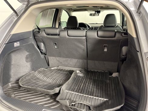 Used 2020 Honda HR-V Touring image 10