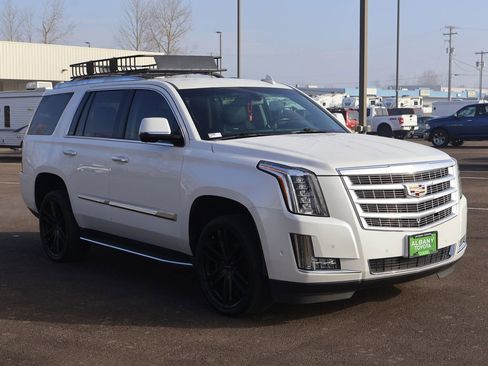 Used 2019 Cadillac Escalade 4WD w/ LPO, Radiant Package image 8