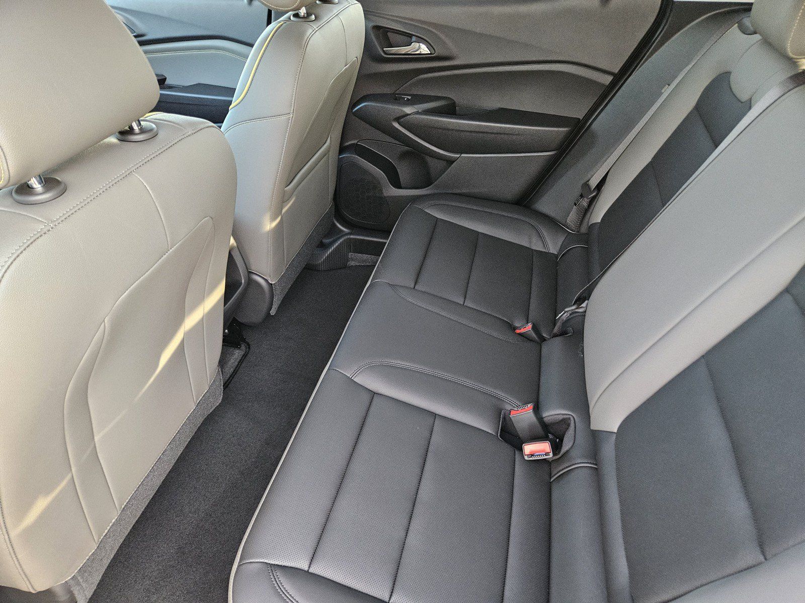 New 2026 Chevrolet Trax ACTIV w/ Driver Confidence Package FWD image 19