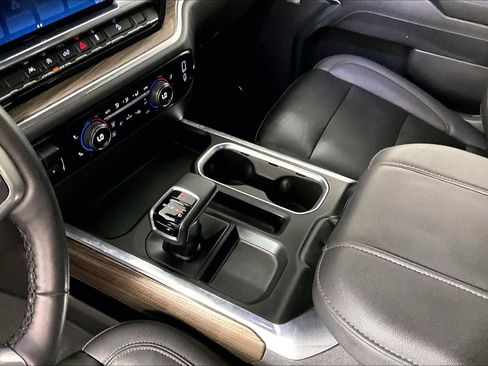 Certified 2023 Chevrolet Silverado 1500 LT Trail Boss w/ Convenience Package II AWD/4WD image 16